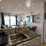 Marcogver - Golfe De St-tropez - Pour 2 Personnes Vue Sur La Marina Lejlighed