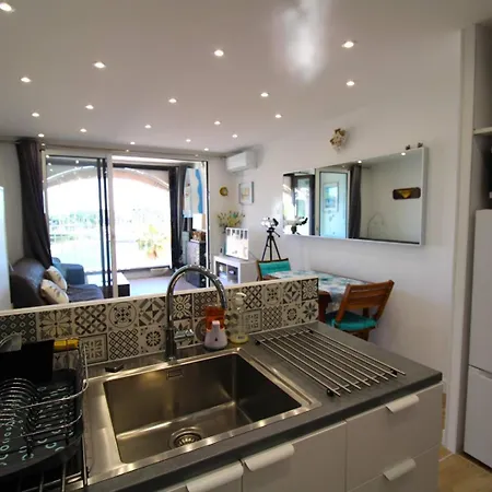 Marcogver - Golfe De St-tropez - Pour 2 Personnes Vue Sur La Marina Apartamento