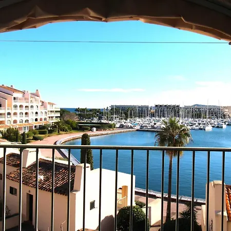 Marcogver - Golfe De St-tropez - Pour 2 Personnes Vue Sur La Marina Apartman Cogolin